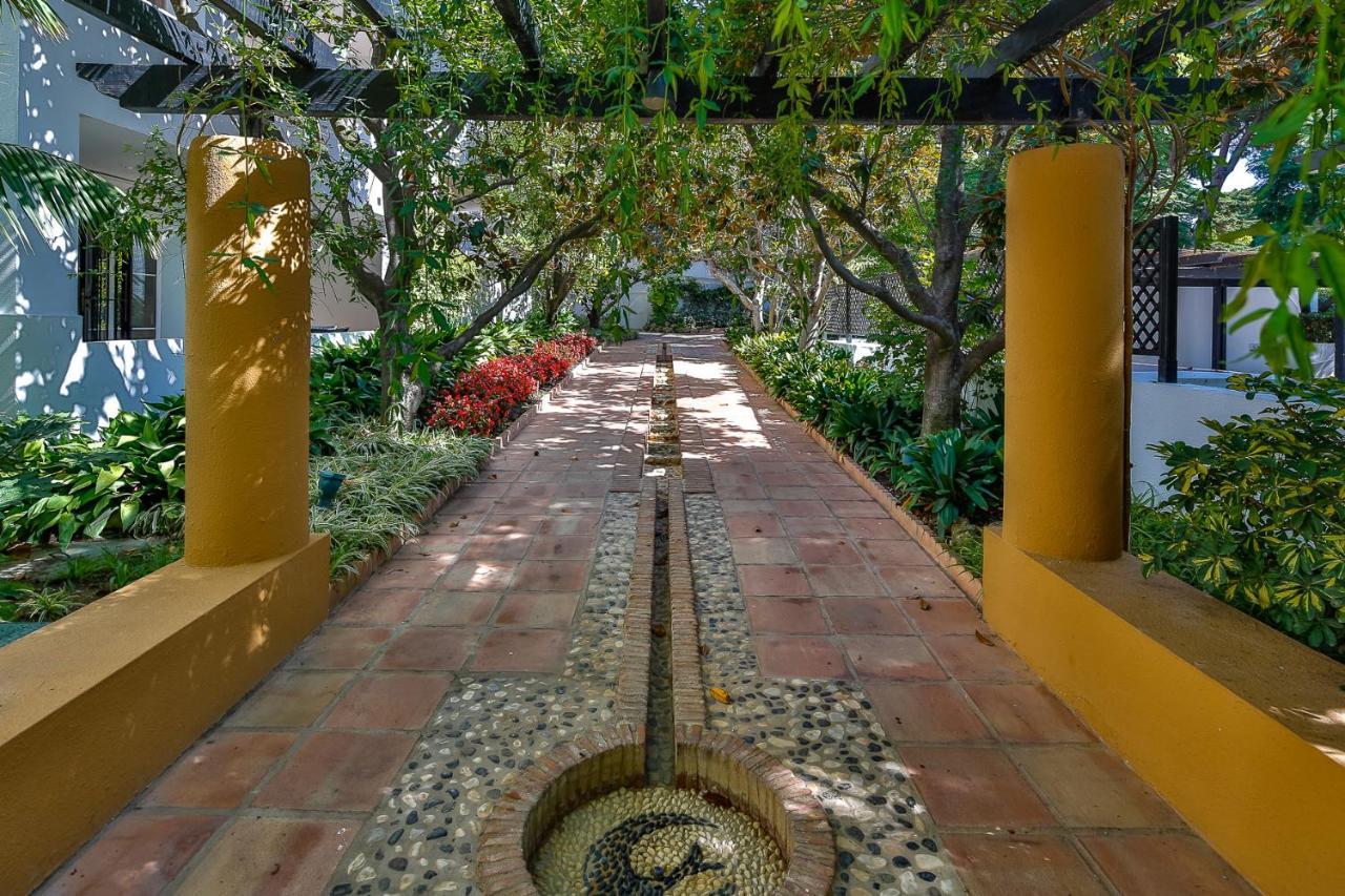 Jardines Las Golondrinas Apartments Elviria Marbella Exterior photo